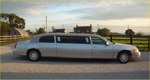 Stretch Limo Hire Weddings, Birthdays, Hen Nights, Stag Nights, Race Days, School Proms, Anniversaries, Airport pick-ups and drop-offs or for any special occasion.